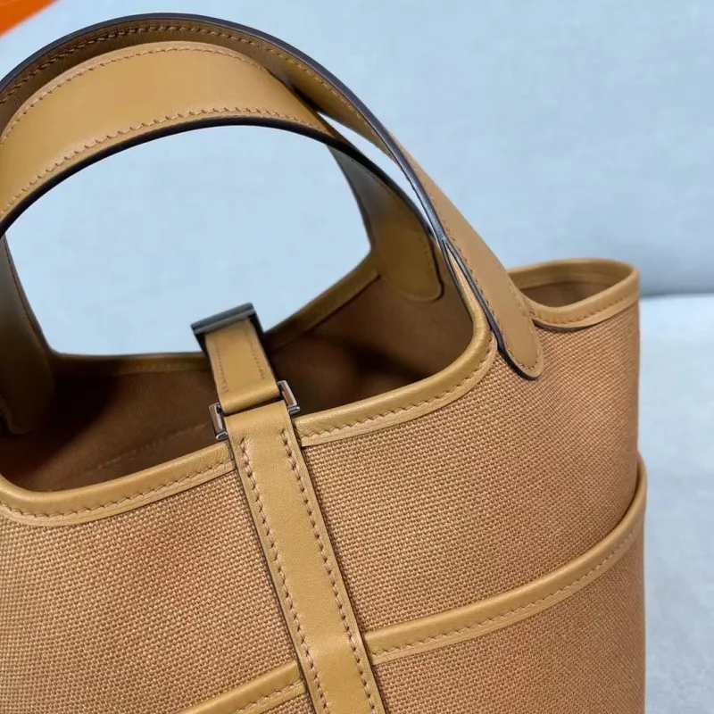 Hermes Tan Bucket Handbag 161 - Image 5