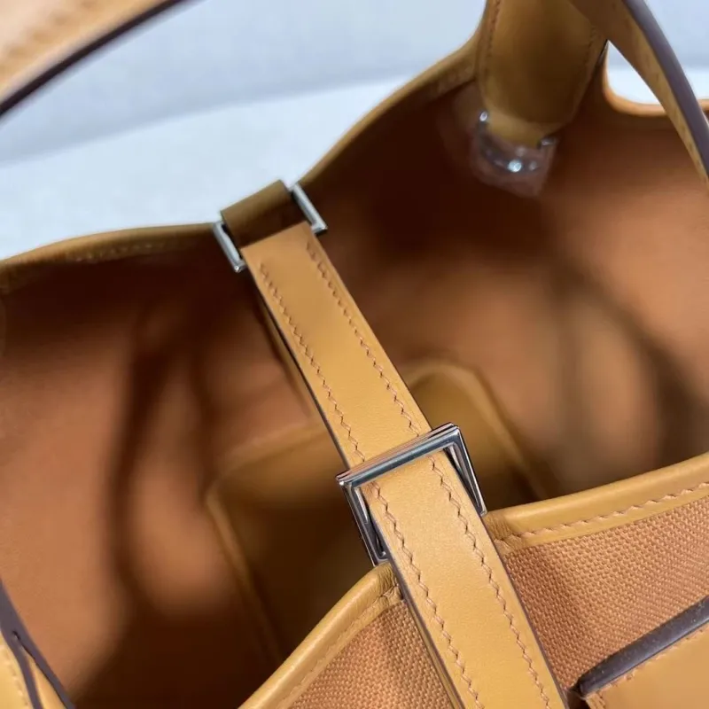 Hermes Tan Bucket Handbag 161 - Image 6