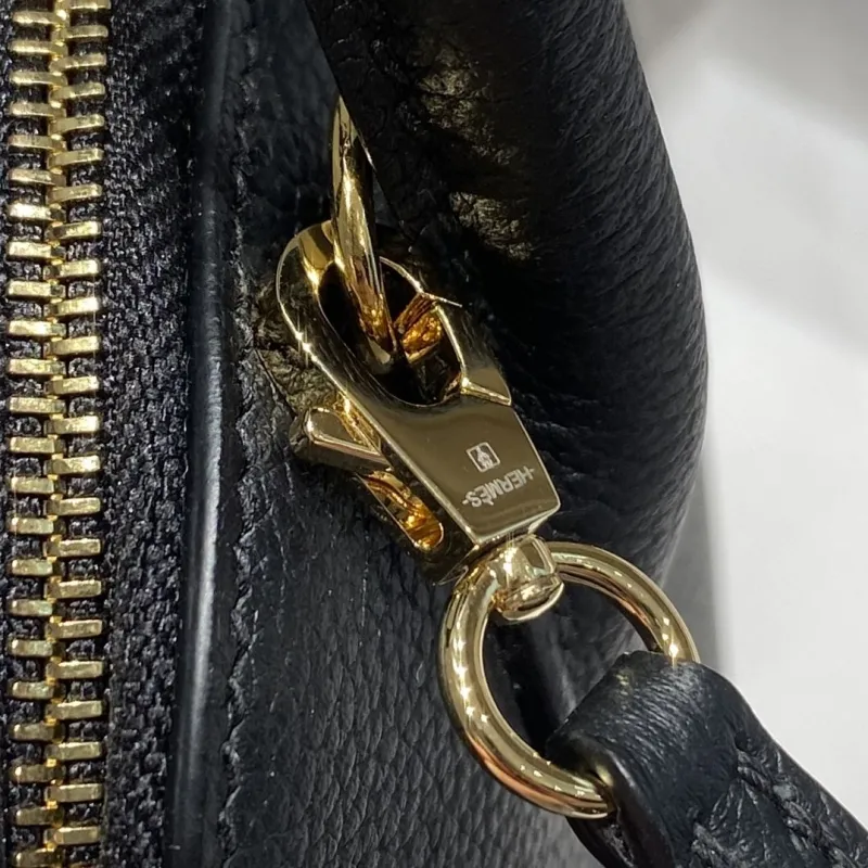 Hermes Black Top Handle Bag 19 - Image 6