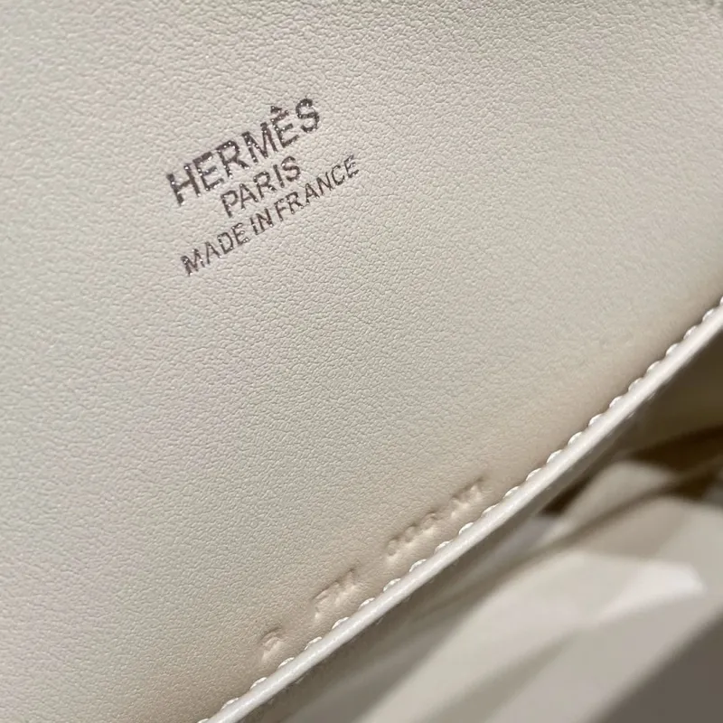 Hermes Cream Leather Top Handle Bag 105 - Image 9