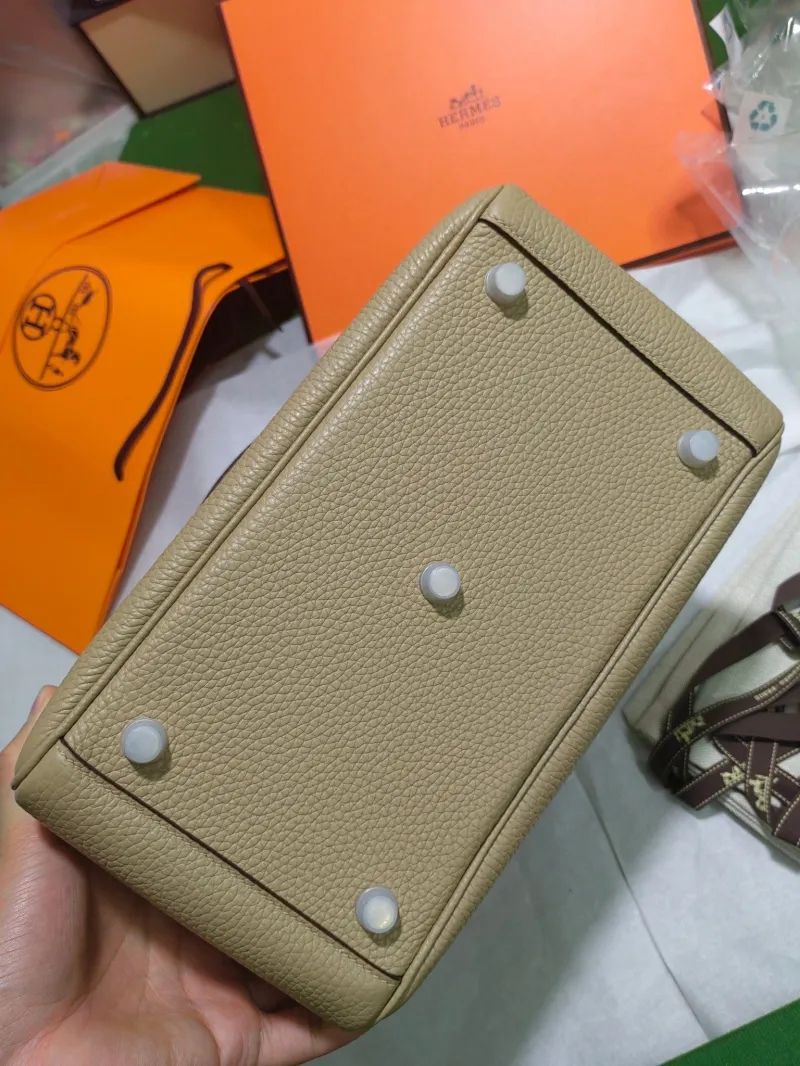 Alternative view of Hermes Top Handle Bags-214