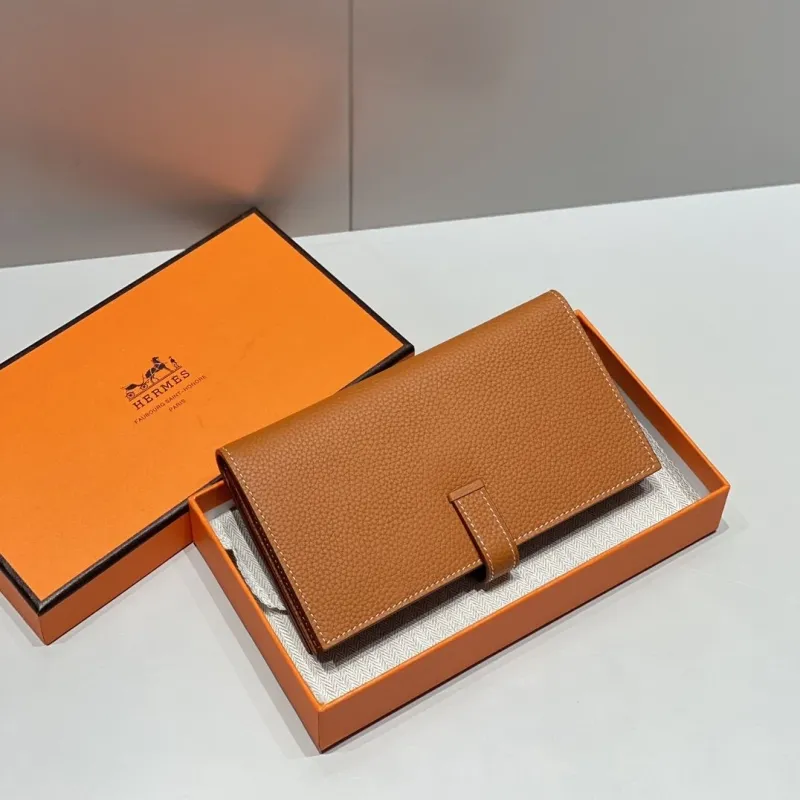 Alternative view of Hermes Wallets-14