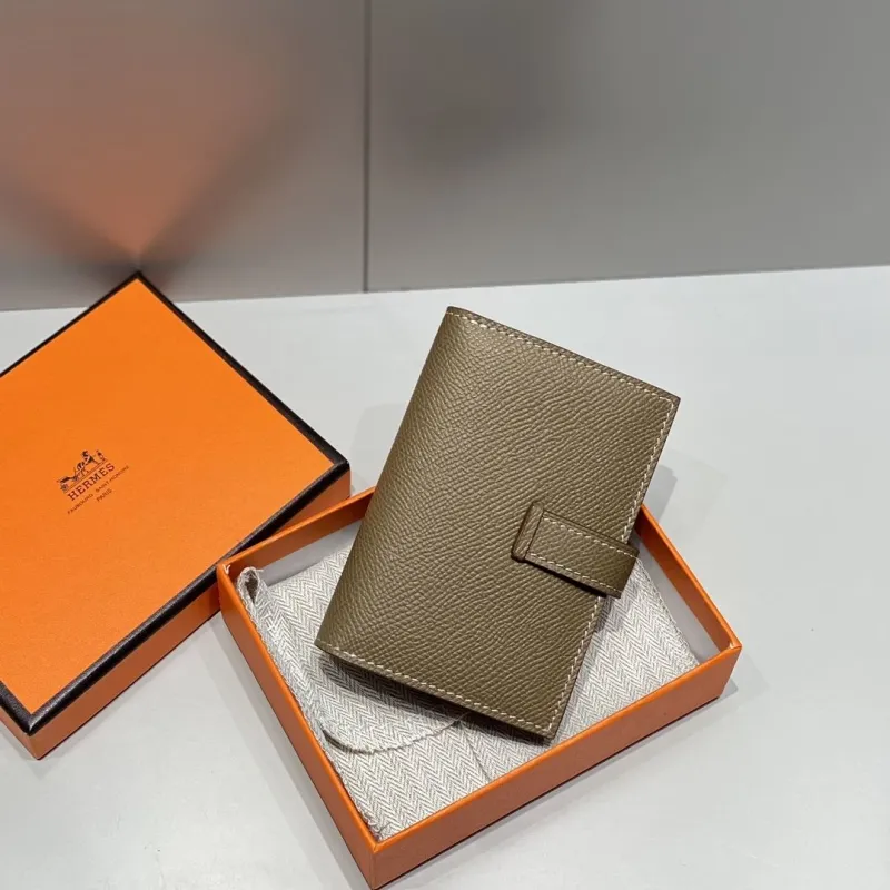 Alternative view of Hermes Wallets-29