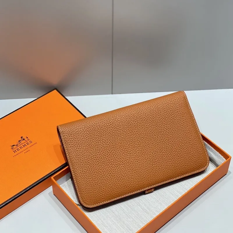Alternative view of Hermes Wallets-42