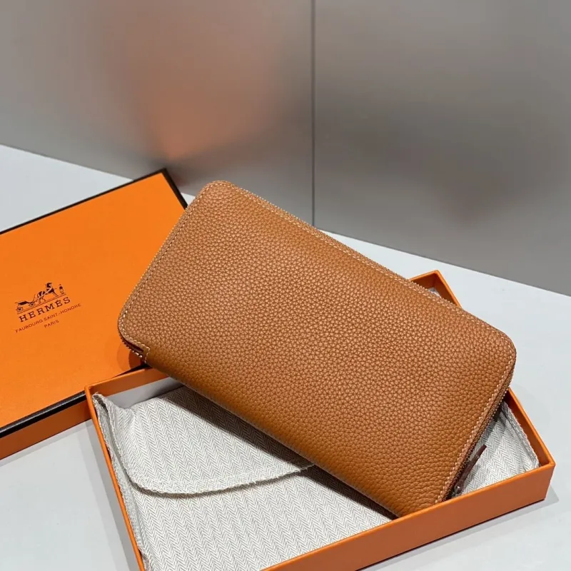 Alternative view of Hermes Wallets-46