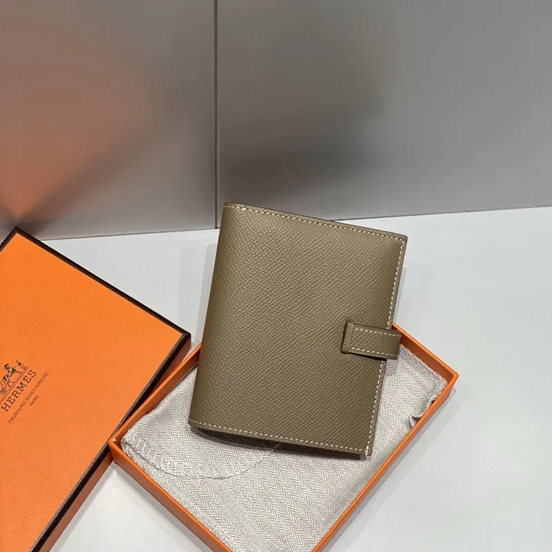 Alternative view of Hermes Wallets-63