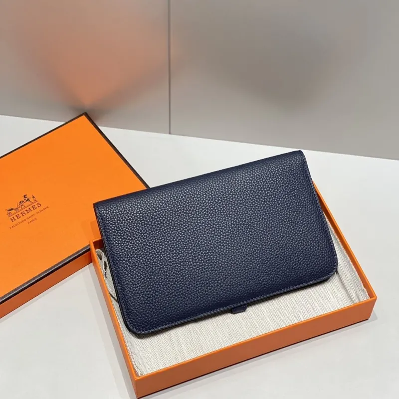 Alternative view of Hermes Wallets-70