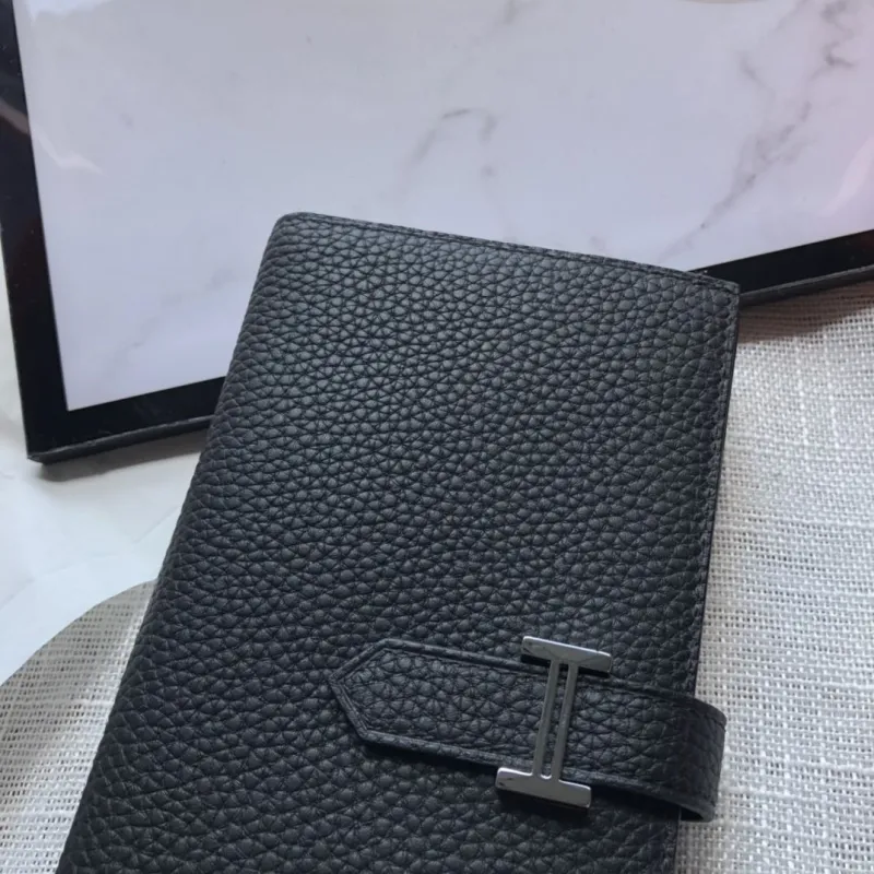 Alternative view of Hermes Wallets-82