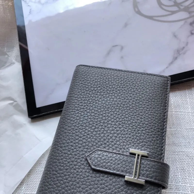 Alternative view of Hermes Wallets-86