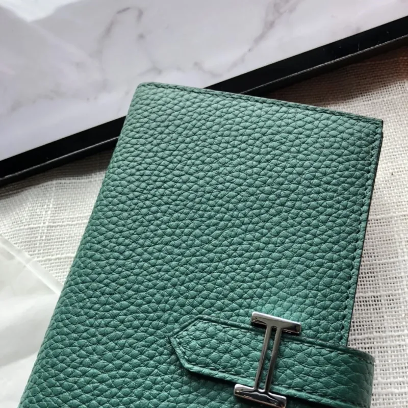 Alternative view of Hermes Wallets-90