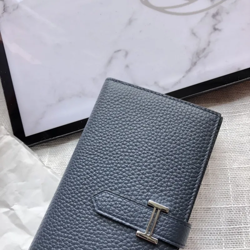 Alternative view of Hermes Wallets-92