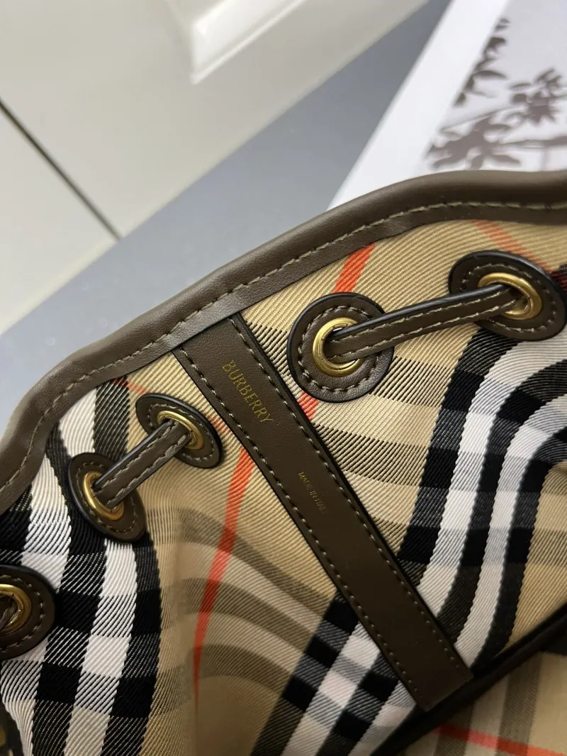 Burberry Large Check Bucket Bag 8058 - Image 9