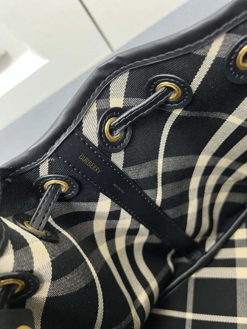 Burberry 8058 Large Black Check Bucket Bag - Image 9