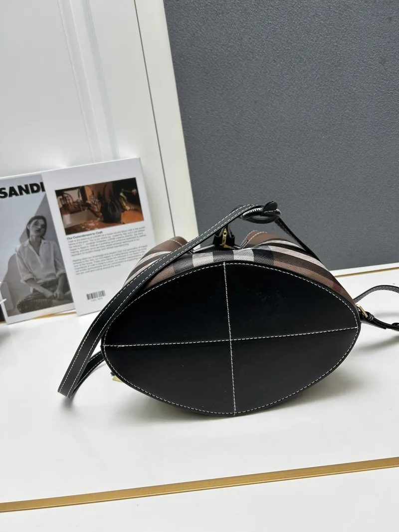 Burberry Classic Check Bucket Bag 8055 - Image 4