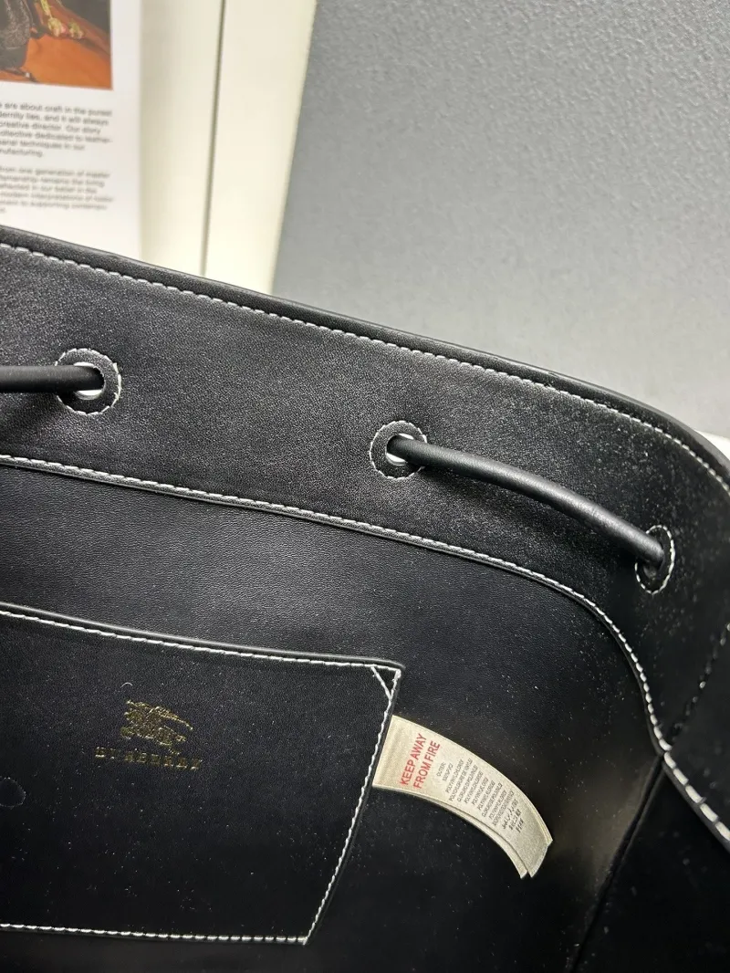 Burberry Classic Check Bucket Bag 8055 - Image 9