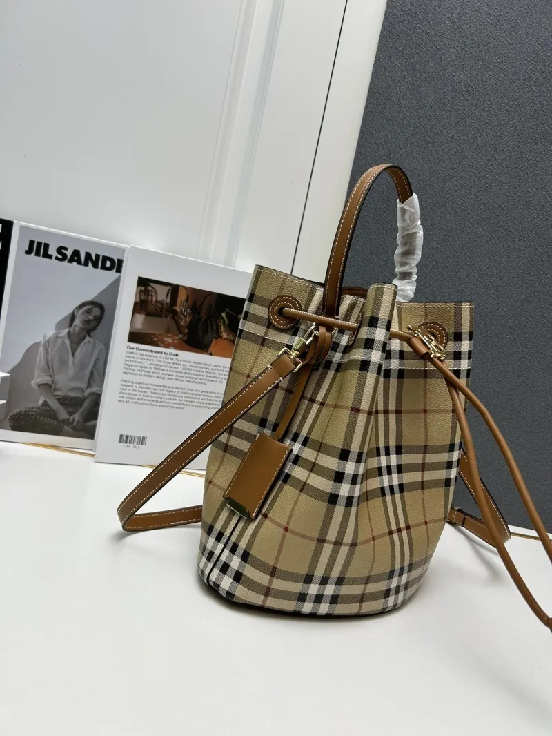 Burberry Vintage Check Bucket Bag 8055 - Image 3