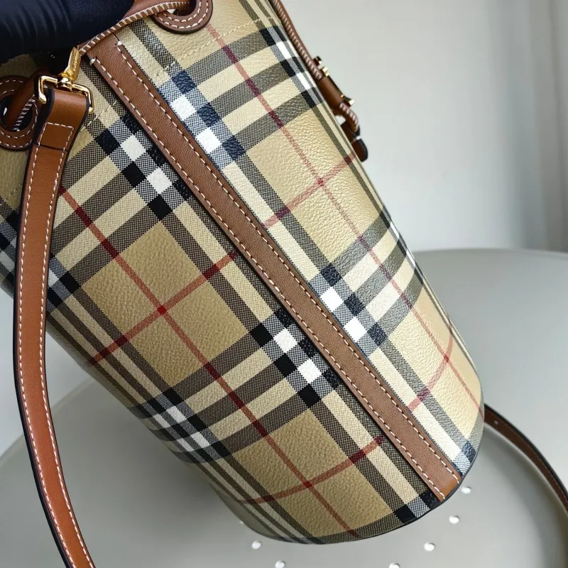 Burberry Vintage Check Bucket Bag - Image 6