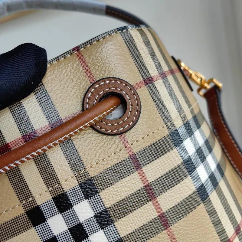 Burberry Vintage Check Bucket Bag - Image 7