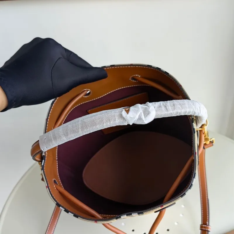 Burberry Vintage Check Bucket Bag - Image 9