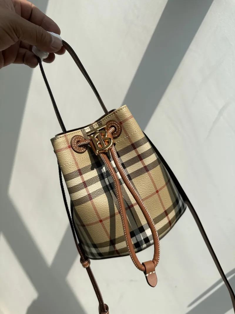 Alternative view of Burberry Bucket Bags-18