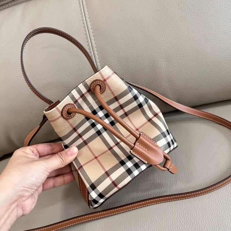 Burberry Vintage Check Bucket Bag - Image 4