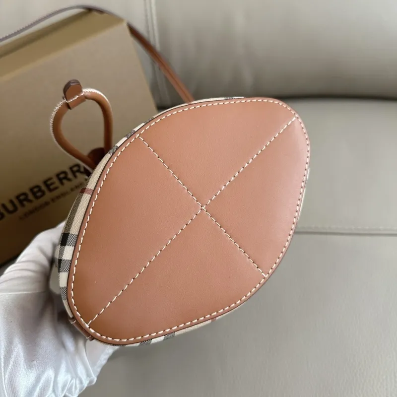 Burberry Vintage Check Bucket Bag - Image 6