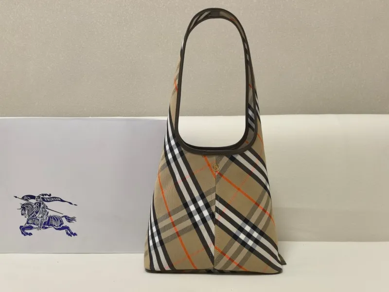Alternative view of Burberry Bucket Bags-31