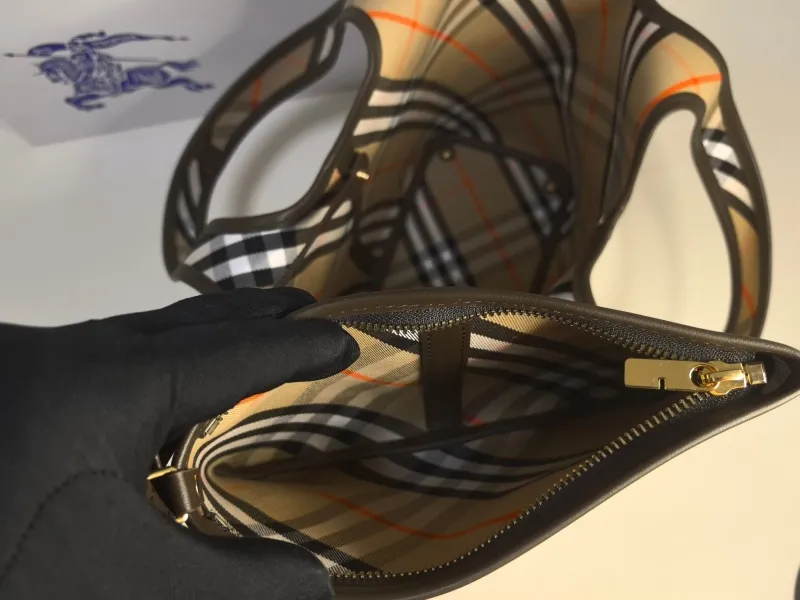 Burberry Classic Check Bucket Shoulder Bag - Image 8