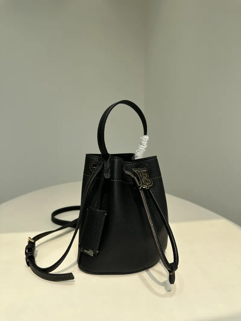 Burberry Black Leather Crossbody Bucket Bag 33 - Image 5