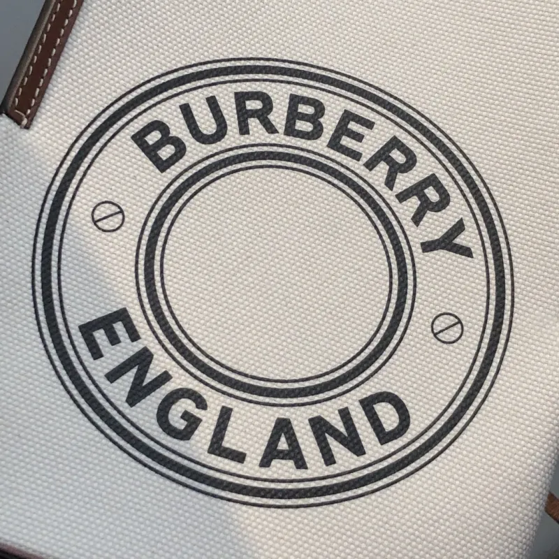 Burberry White Canvas Bucket Bag - Image 6