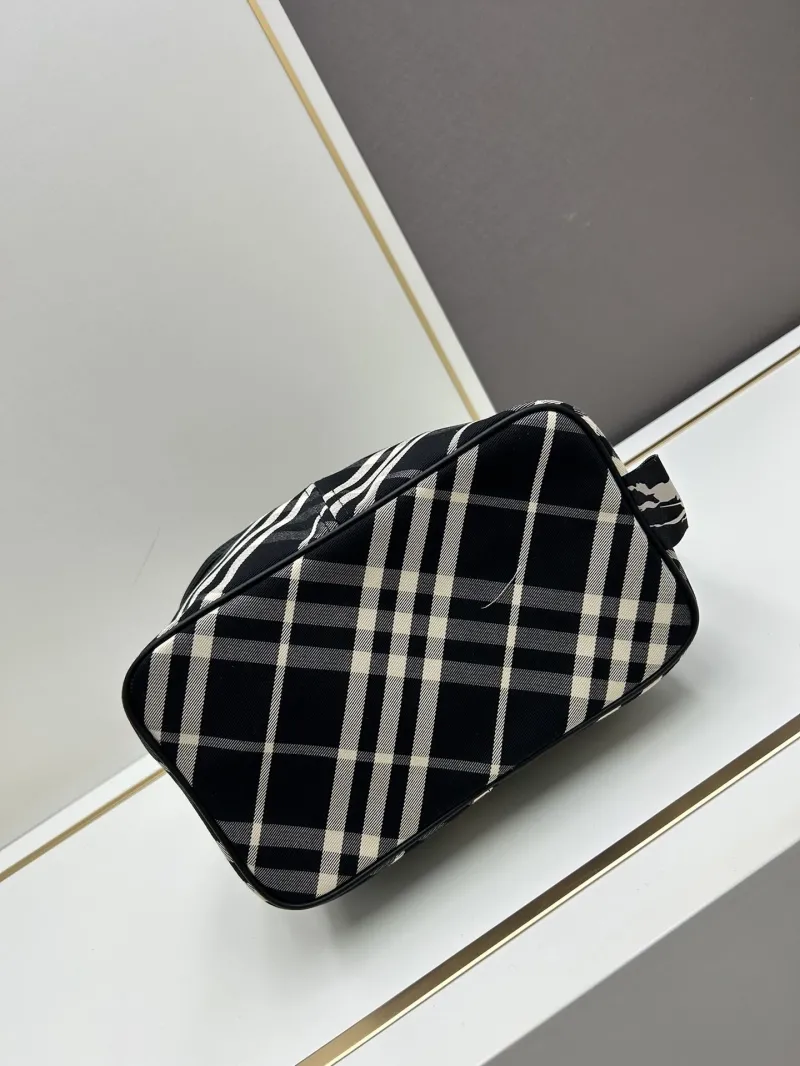 Burberry Black Check Bucket Bag 8058 - Image 6