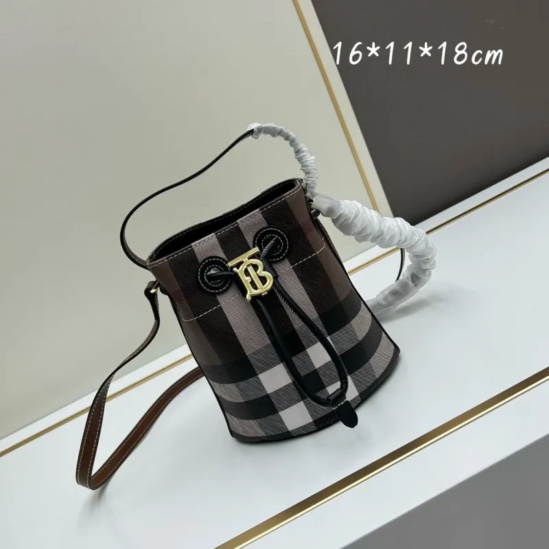 Burberry Drawstring Bucket Bag Size 16*11*18cm - Image 3