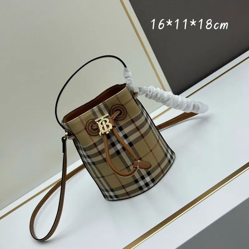 Burberry Drawstring Bucket Bag Size 16*11*18cm - Image 4