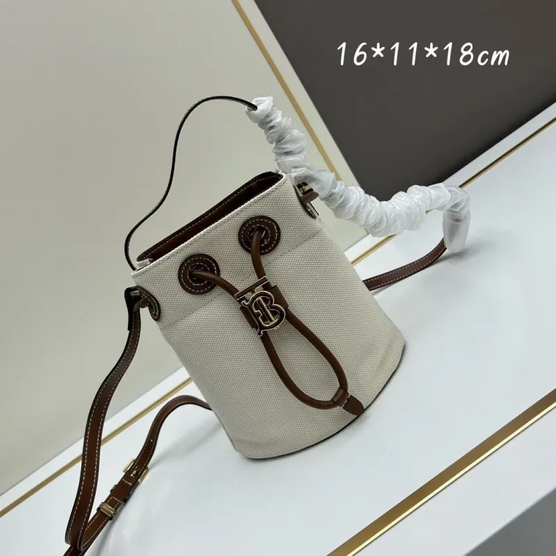 Burberry Drawstring Bucket Bag Size 16*11*18cm - Image 6
