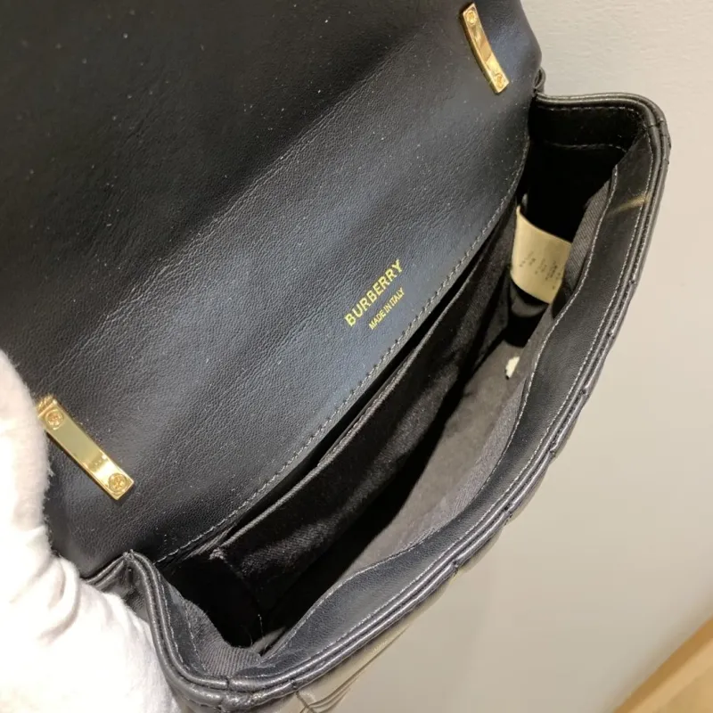 Burberry Black Quilted Chain Shoulder Bag - Image 7