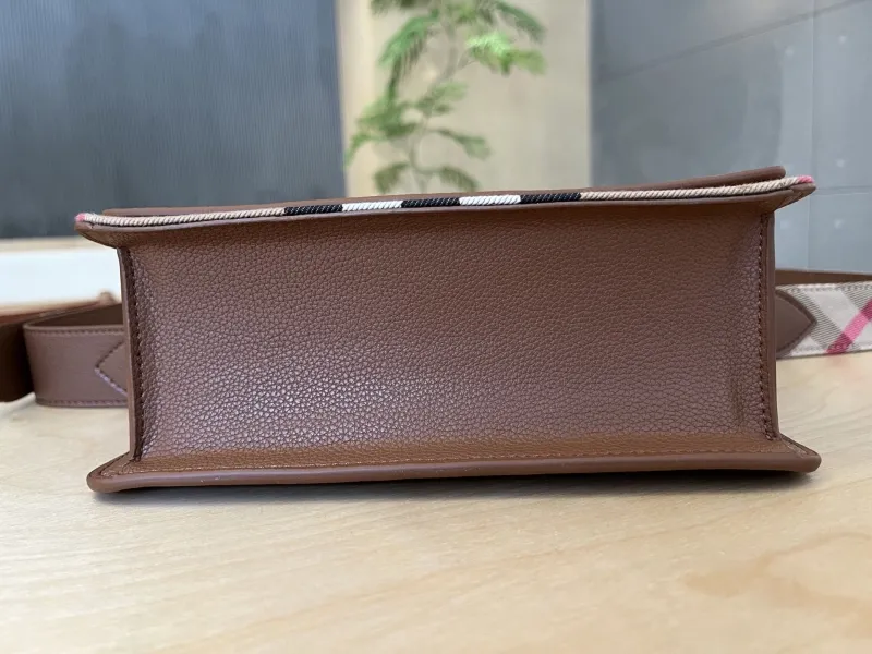 Burberry Brown Leather Crossbody Satchel Bag - Image 6