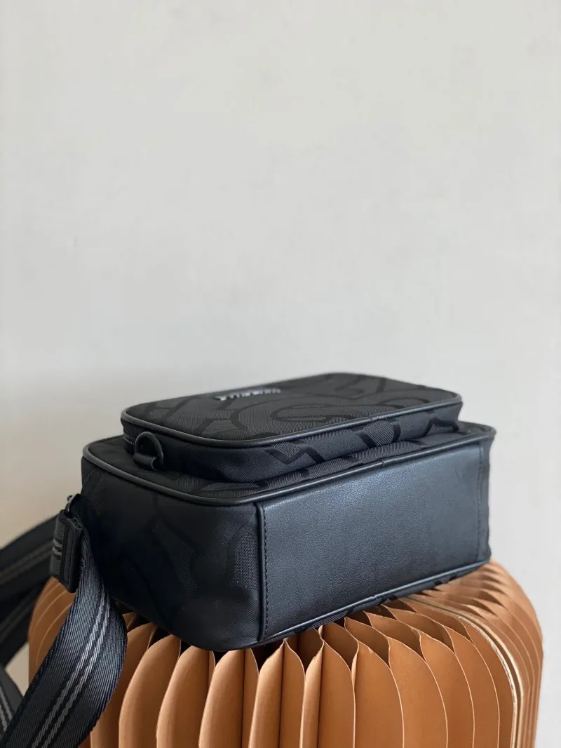 Burberry Black Crossbody Shoulder Bag - Image 6