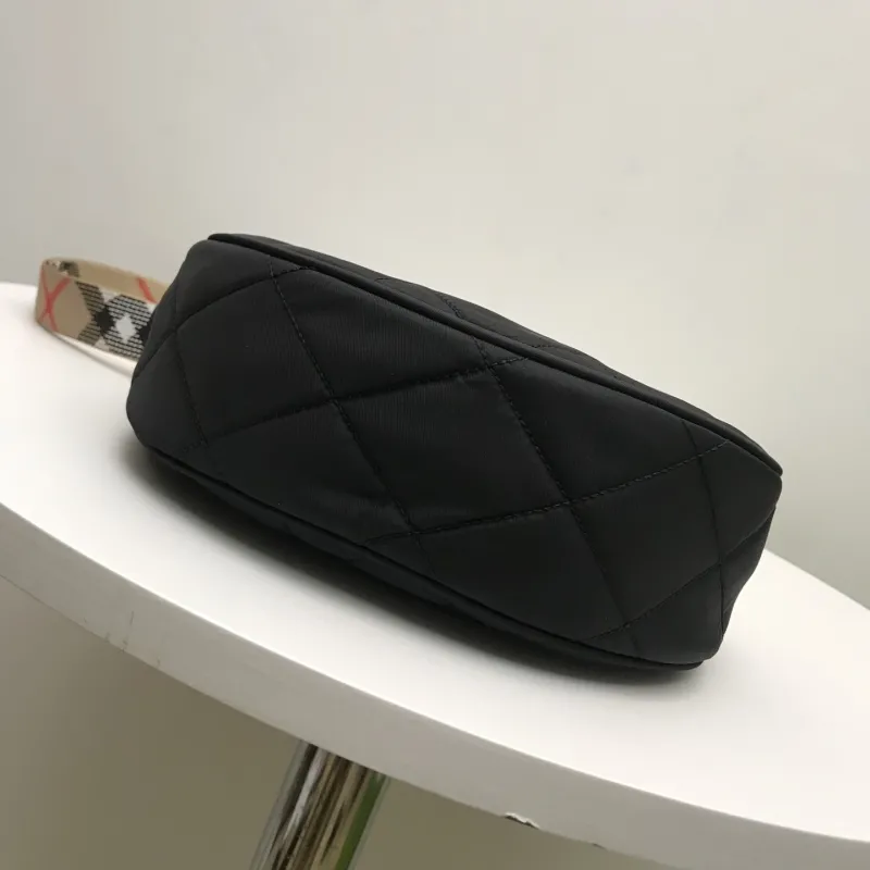 Burberry Black Quilted Crescent Shoulder Bag - Image 7