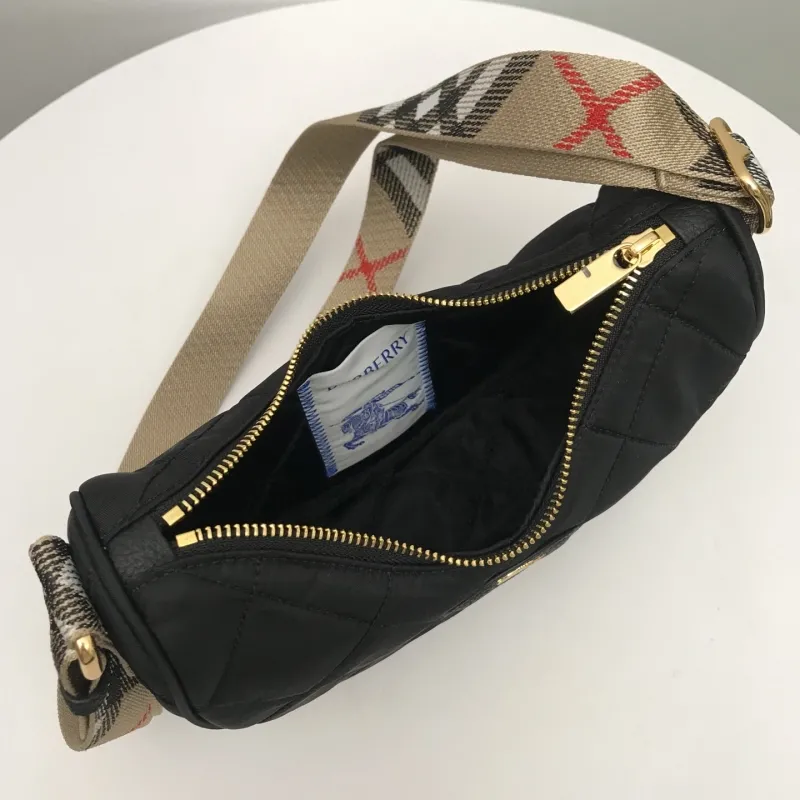 Burberry Black Quilted Crescent Shoulder Bag - Image 9