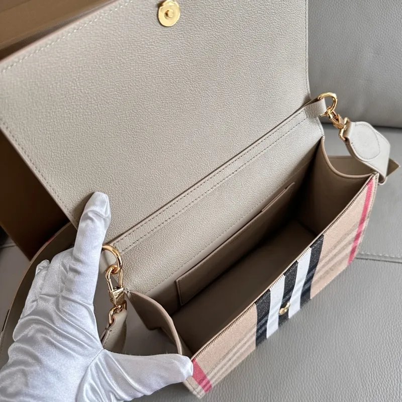 Burberry Beige Leather Crossbody Satchel Bag - Image 8