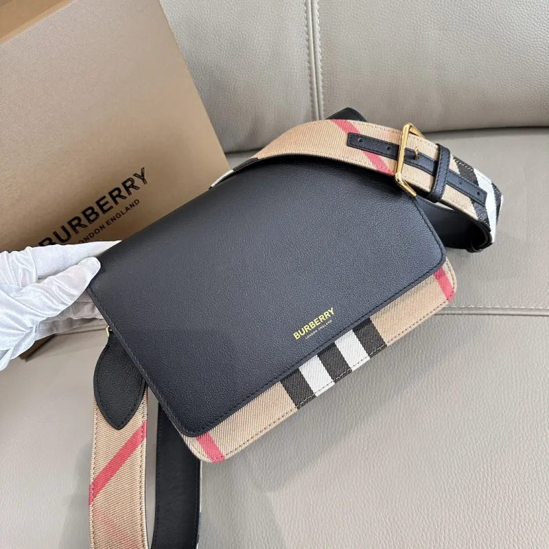 Burberry Black Leather Crossbody Satchel Bag - Image 3