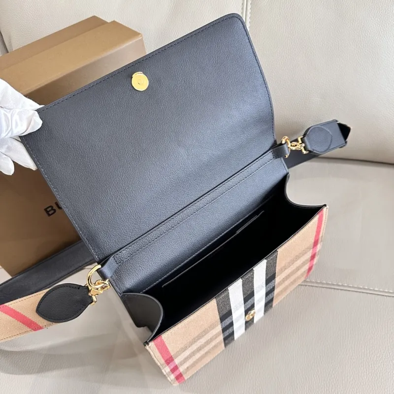 Burberry Black Leather Crossbody Satchel Bag - Image 8