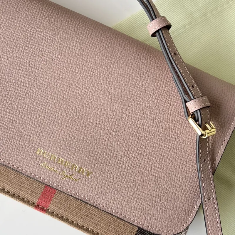Burberry Light Pink Crossbody Satchel Bag - Image 4