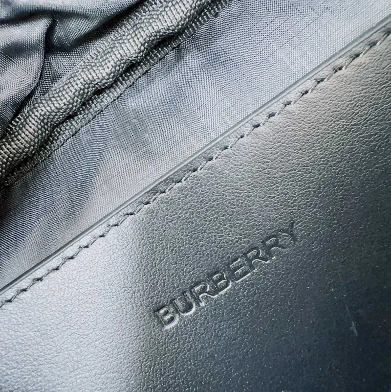 Burberry Navy Crossbody Shoulder Bag - Image 7