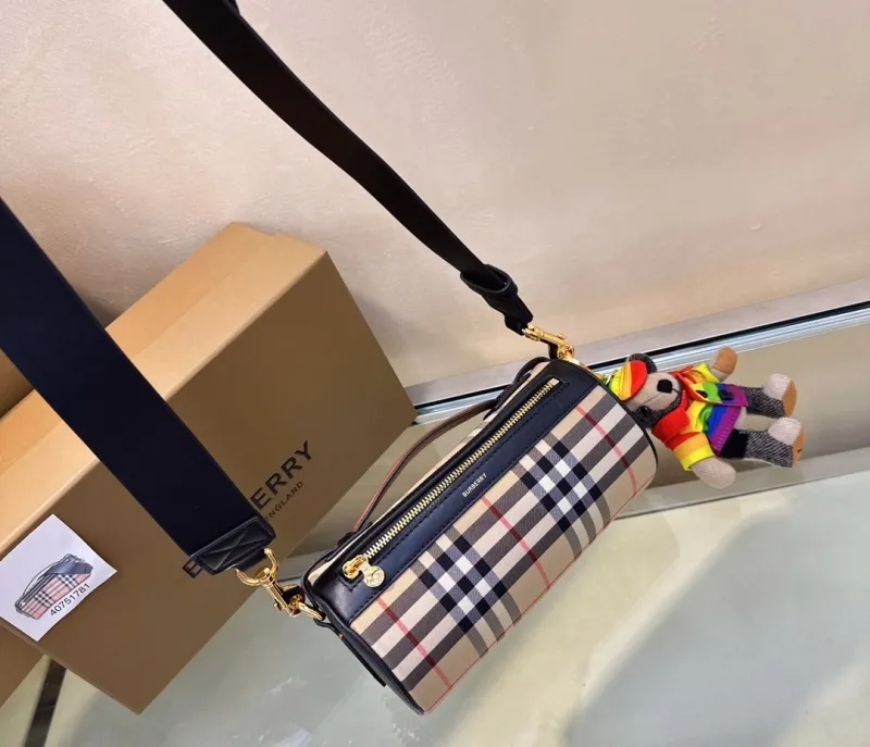 Burberry Vintage Check Crossbody Bag 40751781