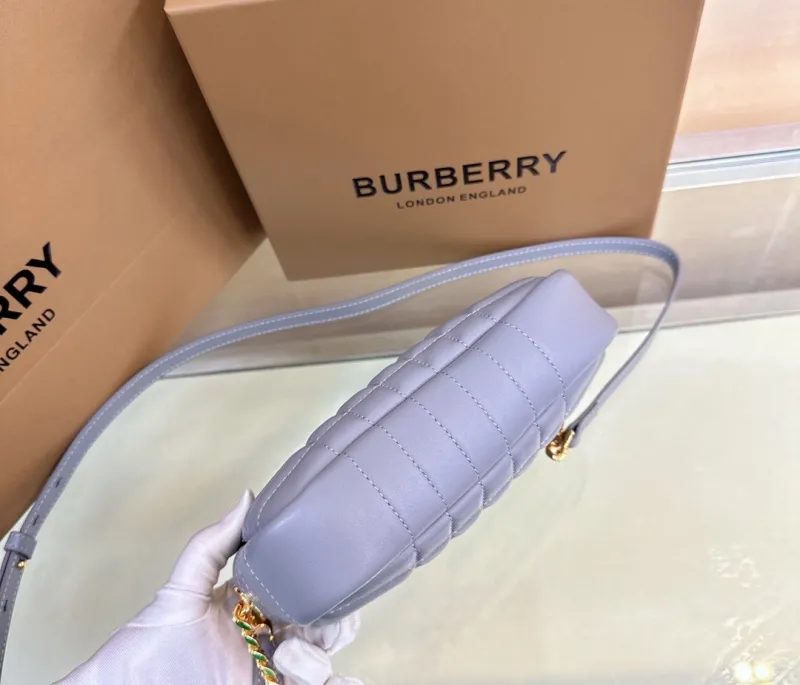 Burberry Gray Quilted Crossbody Camera Bag - Image 6