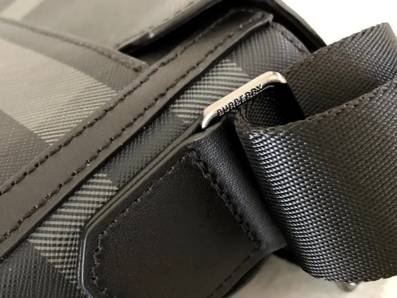 Burberry Black Charcoal Check Messenger Bag - Image 7