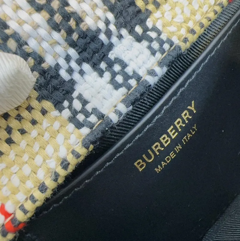 Burberry Vintage Check Chain Crossbody Bag - Image 9