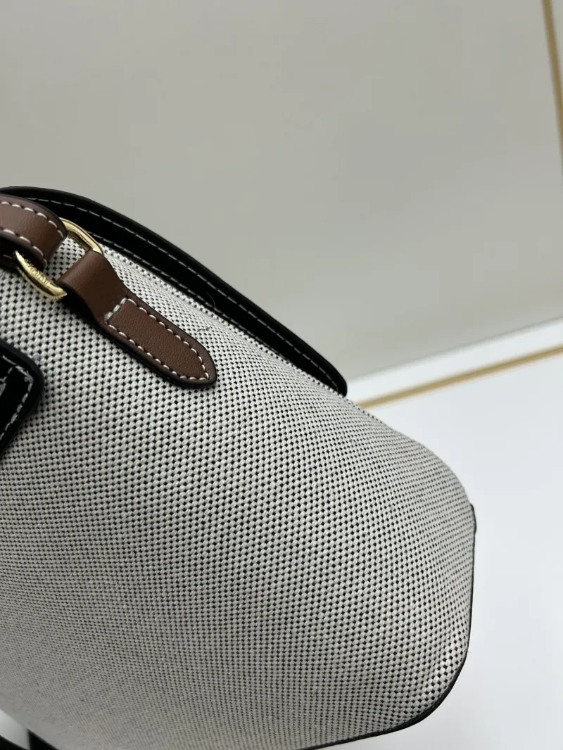 Burberry Light Gray Crossbody Satchel Bag 8350 - Image 6