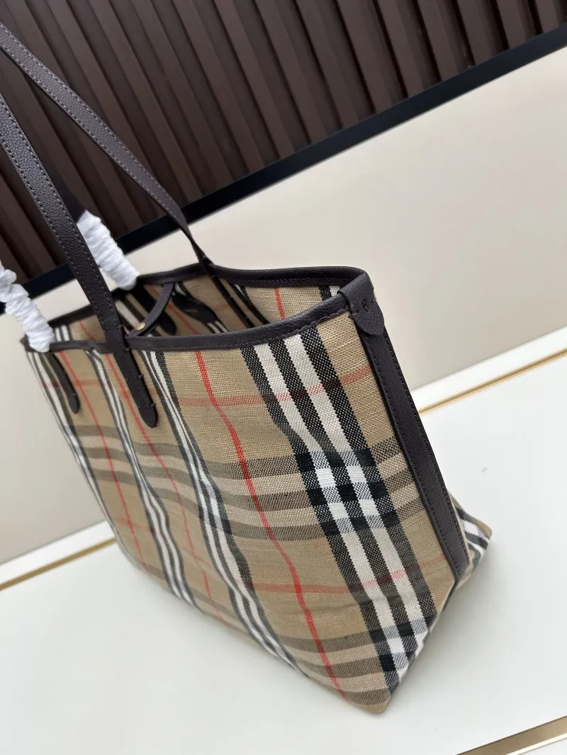 Burberry Classic Check Tote Bag with Pouch 08992 - Image 3